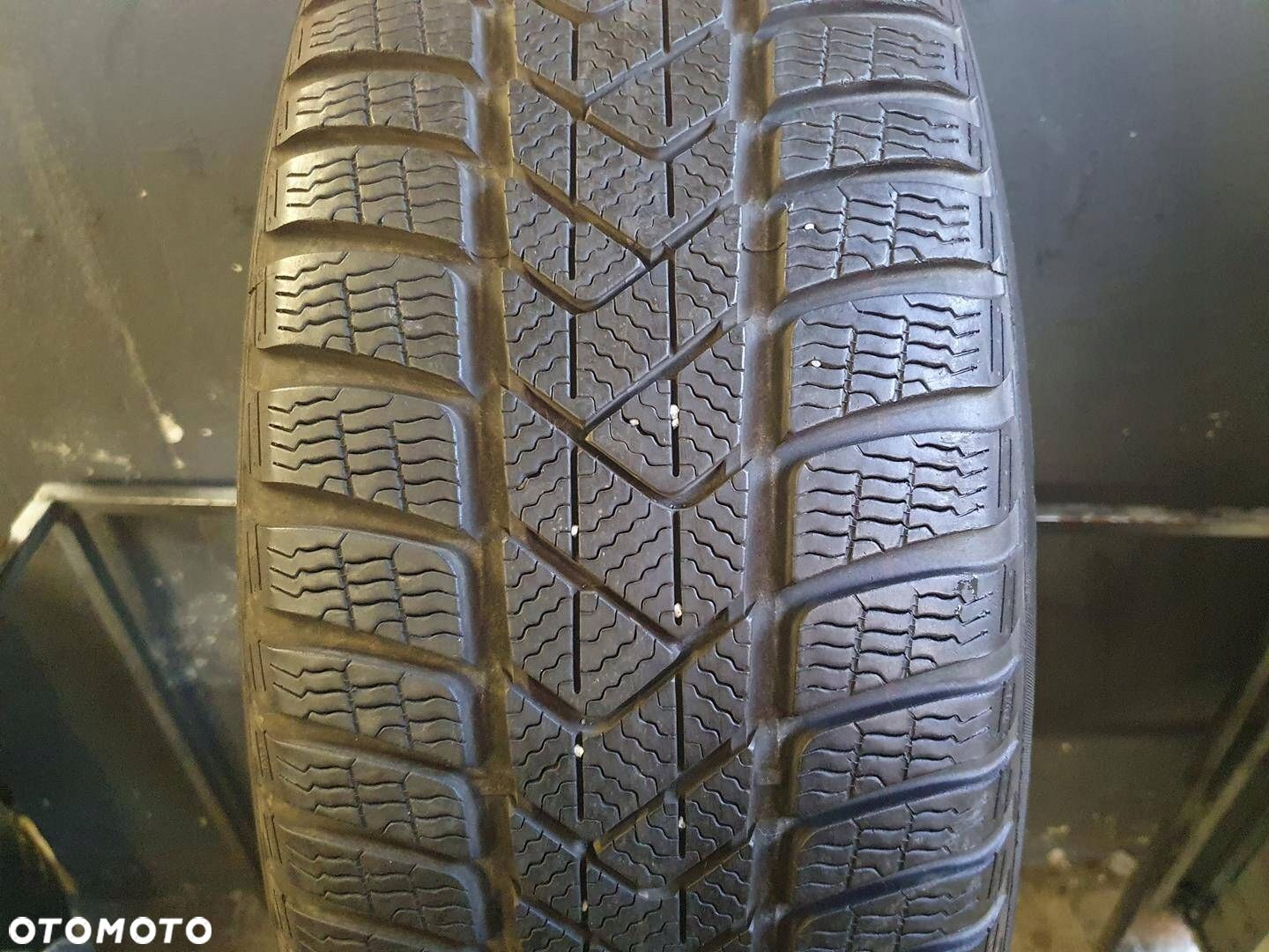 225/55R17 Pirelli Sottozero 3 opona pojedynka zima 7,1mm - 1