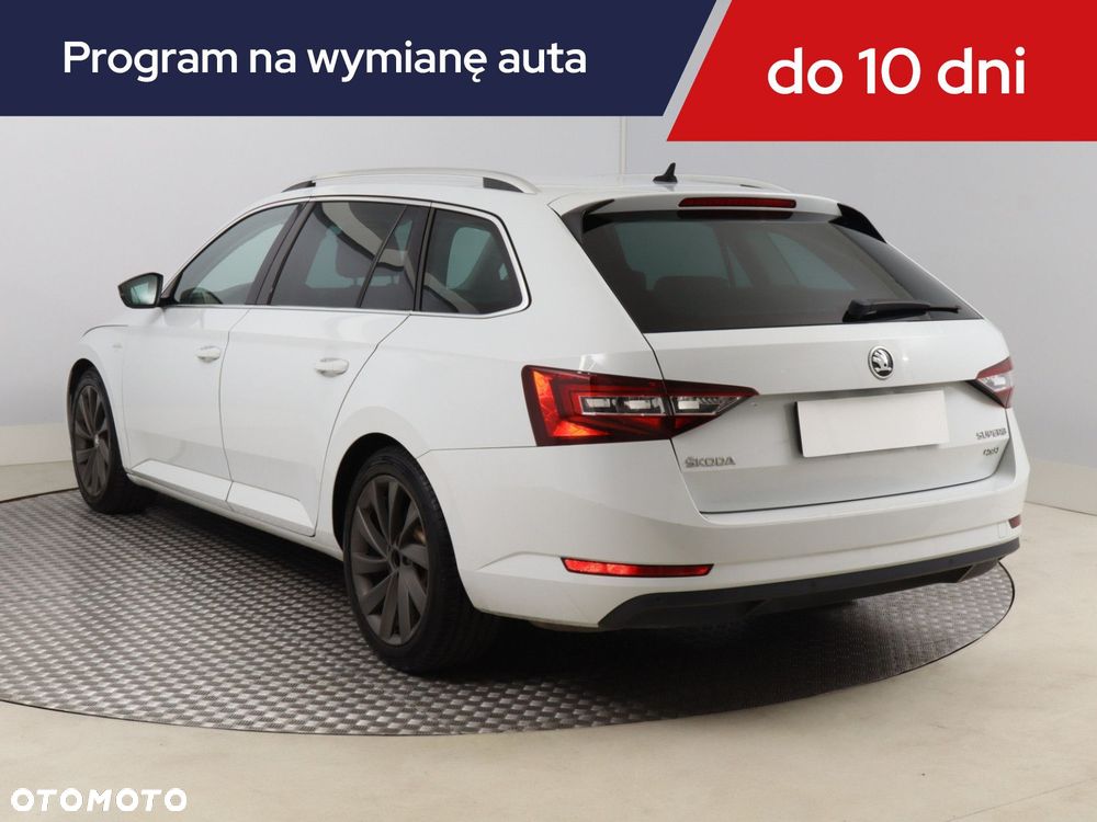 Skoda Superb 2018 photo 5