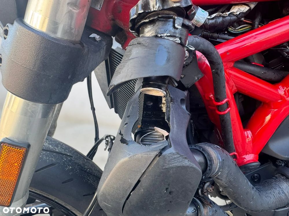 Ducati Monster - 8