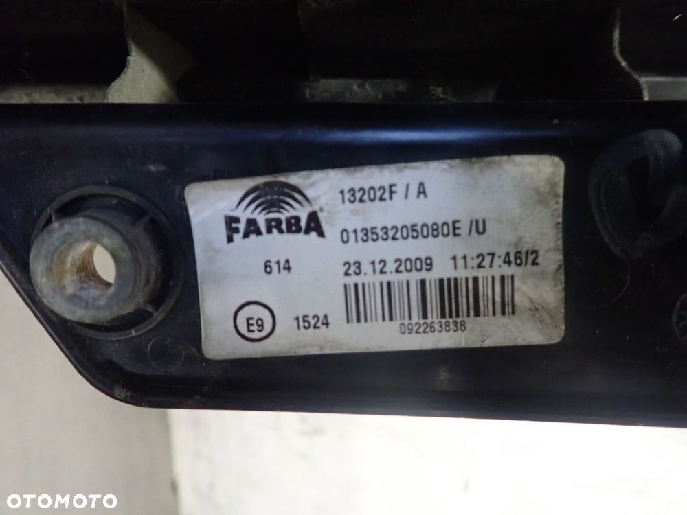 LAMPA PRAWA TYLNA PEUGEOT BIPPER 1.4 - 4