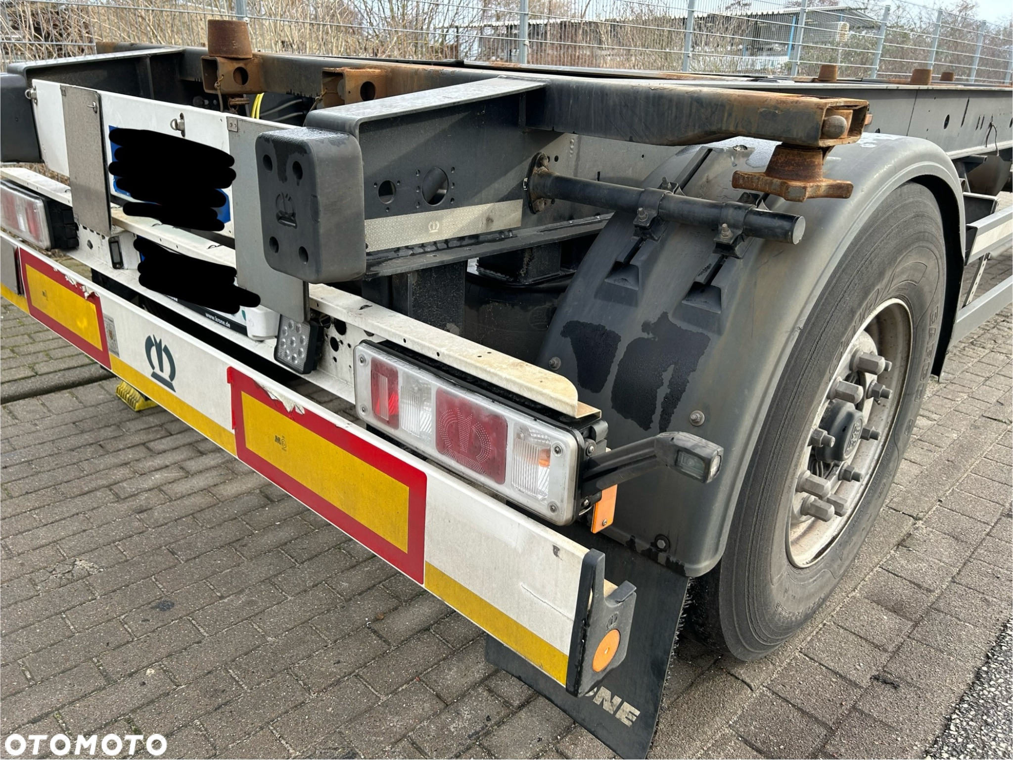 Krone BDF z Niemiec ładne opony stan BDB pod kontener podkontenerowa dyszel - 5