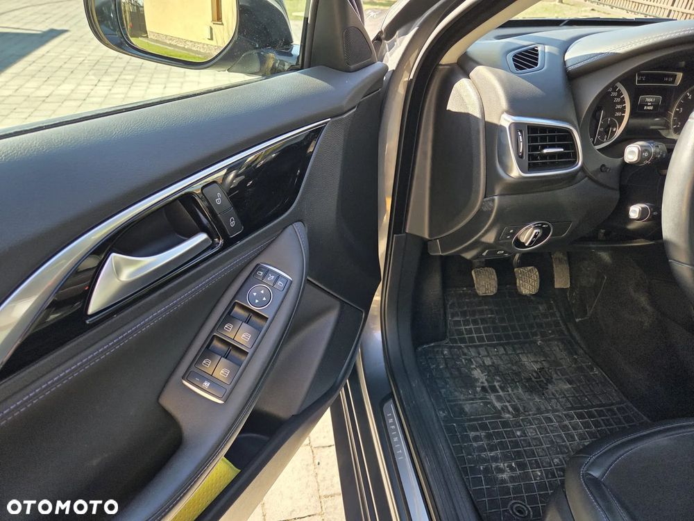 Infiniti Q30 1.6t Premium - 7