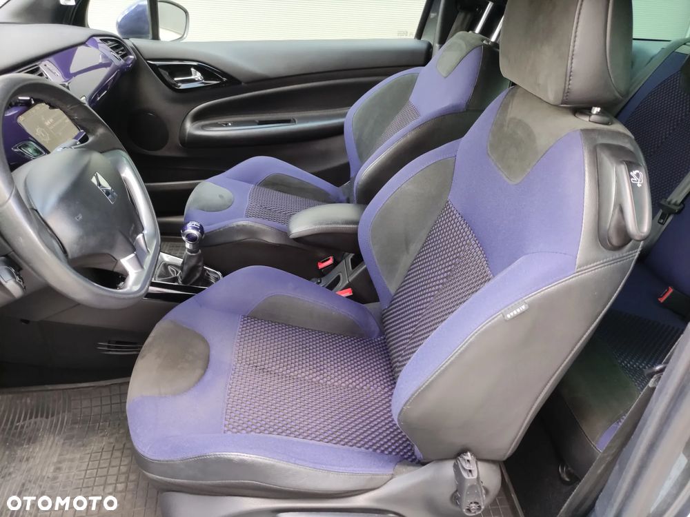 Citroën DS3 1.6 e-HDi SoChic - 23