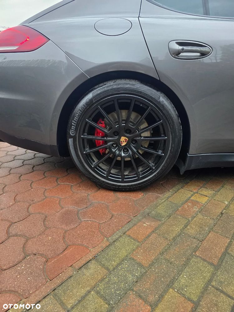 Porsche Panamera GTS - 14