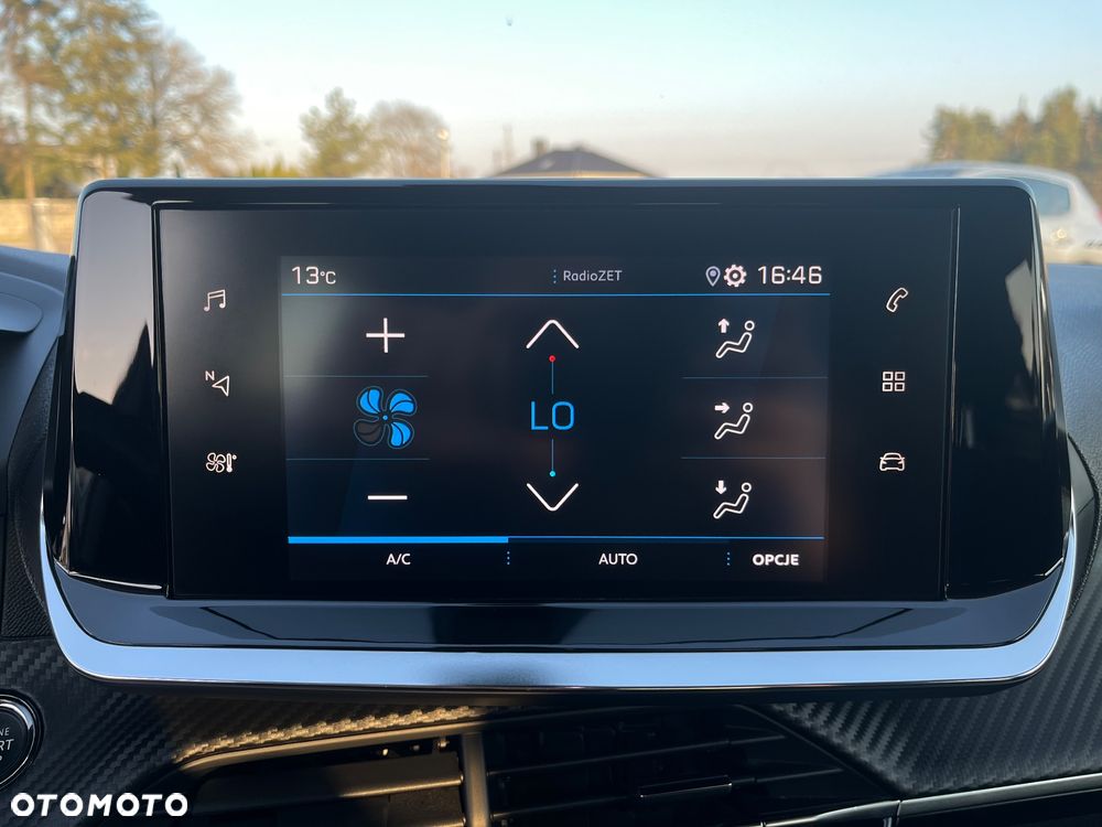 Peugeot 2008 PureTech 130 EAT8 Allure Pack - 20