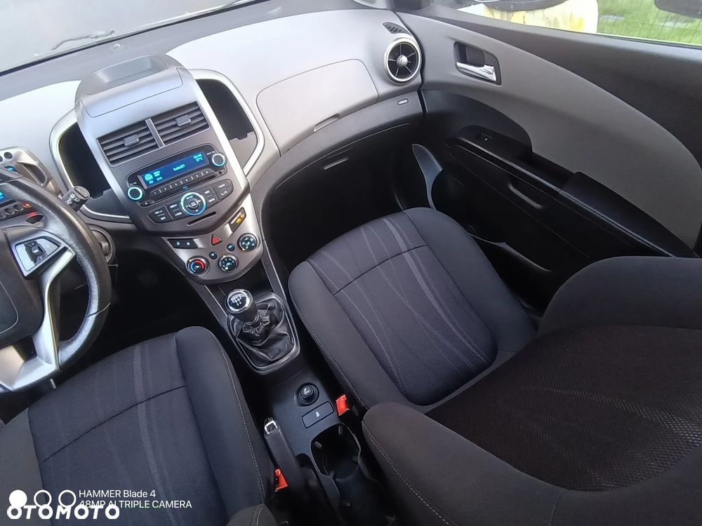 Chevrolet Aveo 1.6 LTZ - 21
