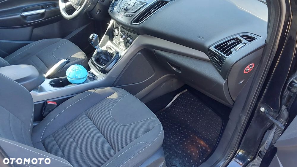 Ford Kuga 2.0 TDCi 2x4 Trend - 9