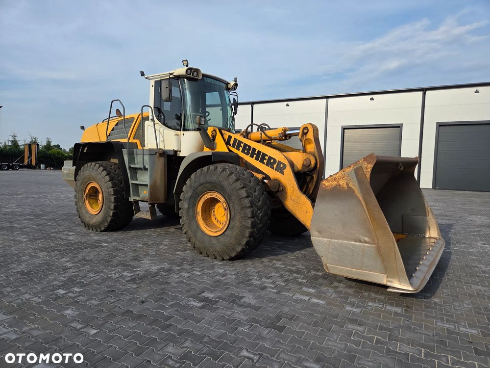 Liebherr L 566 / 2 plus 2 / - 4