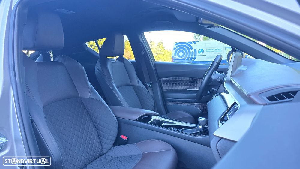Toyota C-HR 1.8 HSD Exclusive+P.Luxury - 42