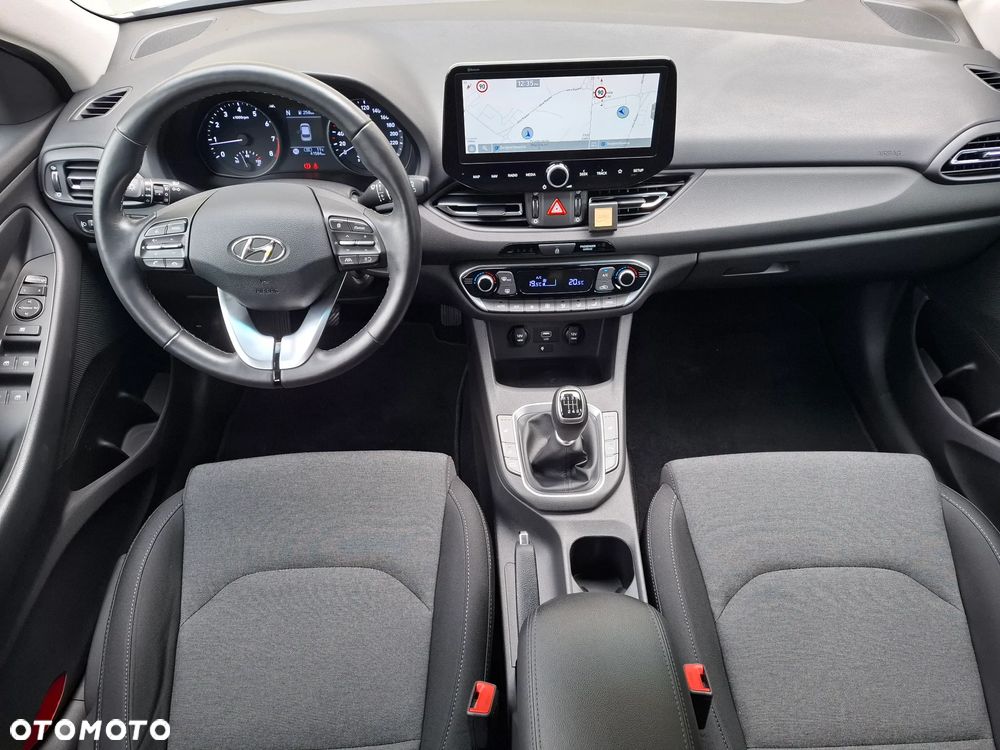 Hyundai i30 Kombi 1.5 T-GDI 48V-Hybrid Intro - 26