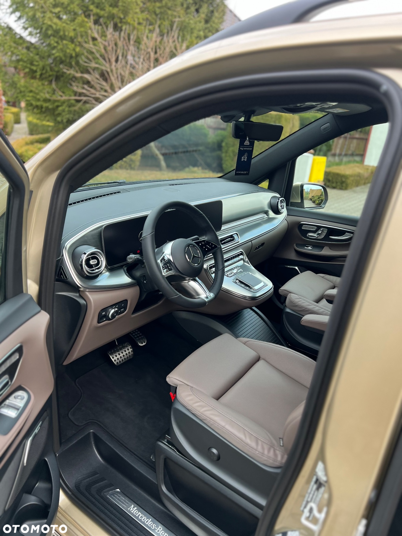Mercedes-Benz Klasa V 300 d 9G-Tronic Exclusive (ekstra d³) - 23