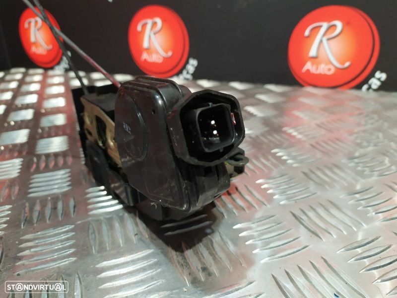 Fecho Da Porta Frente Dto Hyundai Matrix (Fc) - 2