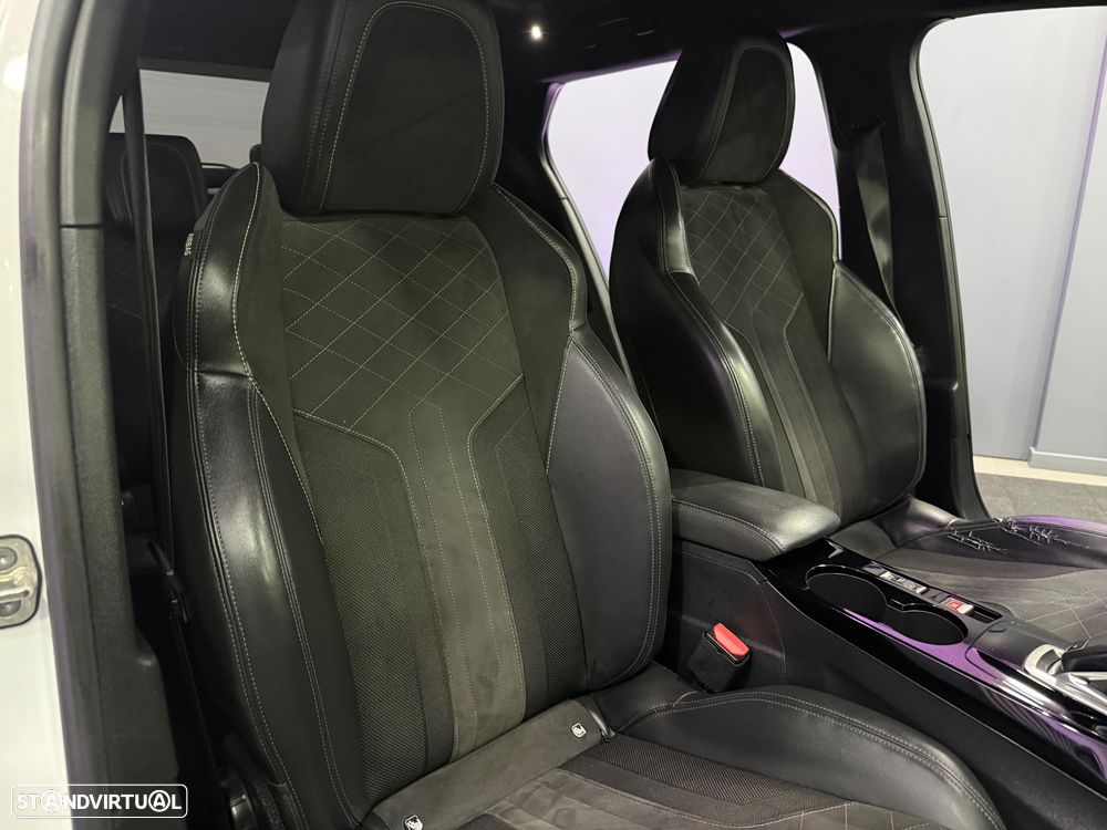 Peugeot 2008 PureTech 155 EAT8 GT Pack - 19