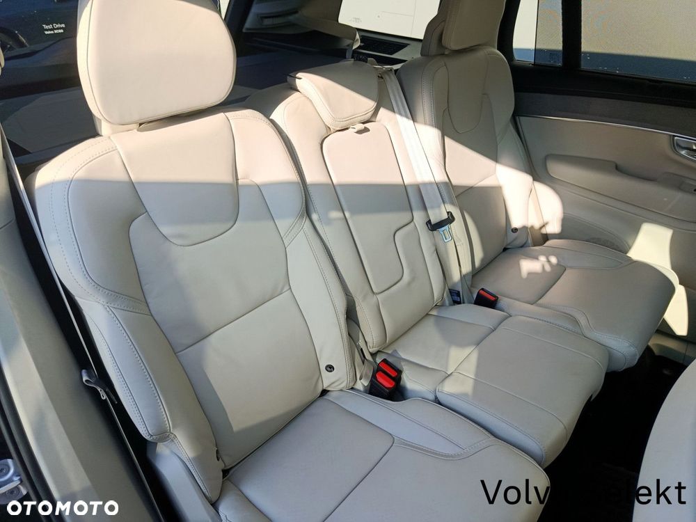 Volvo XC 90 - 18
