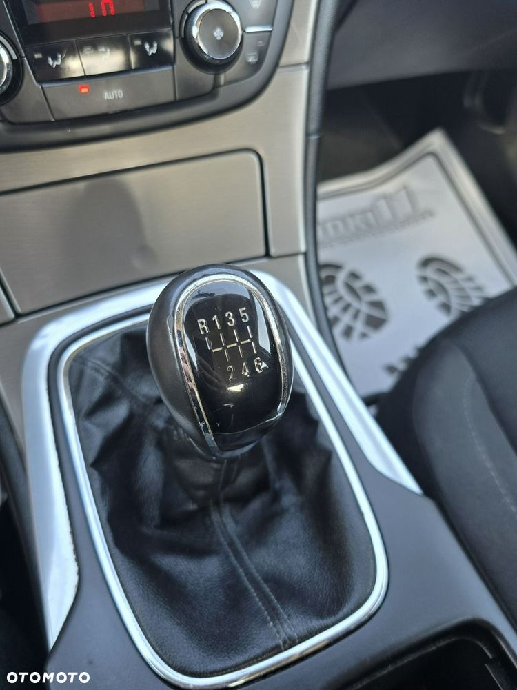 Opel Insignia - 28