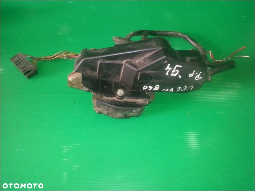 ZAMEK PRAWY PRZÓD DRZWI VOLVO 850 - 1