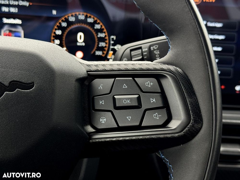 Ford Mustang - 9