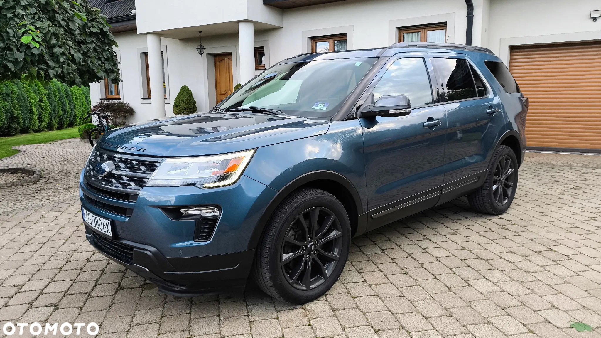 Ford Explorer - 4