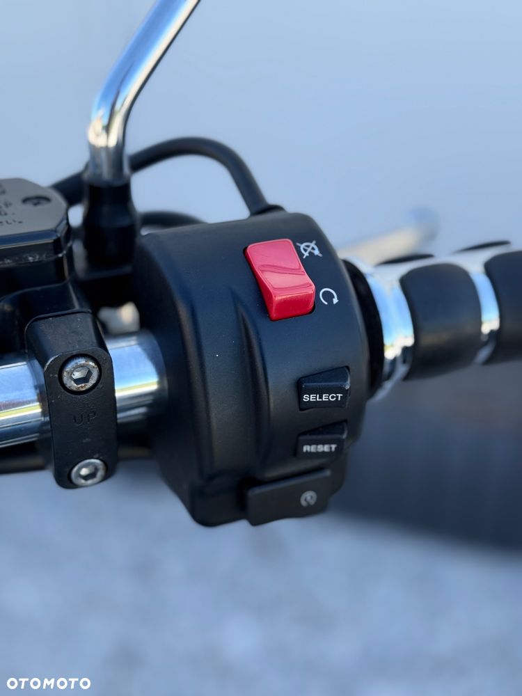 Yamaha XVS - 10