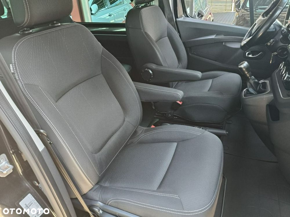 Renault Trafic - 16