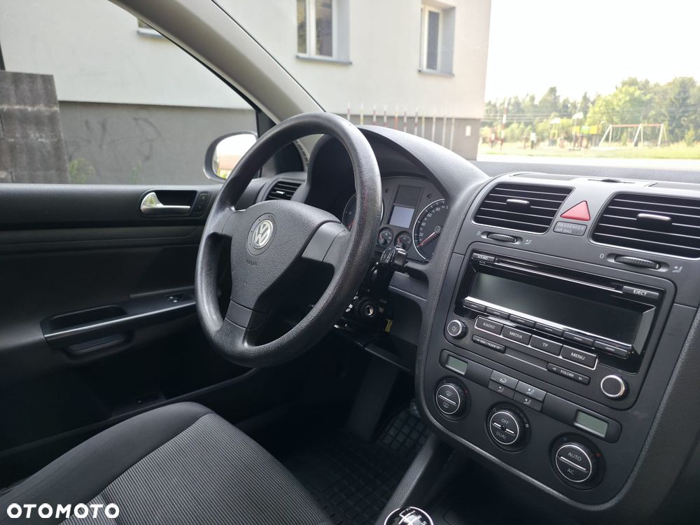 Volkswagen Golf - 9