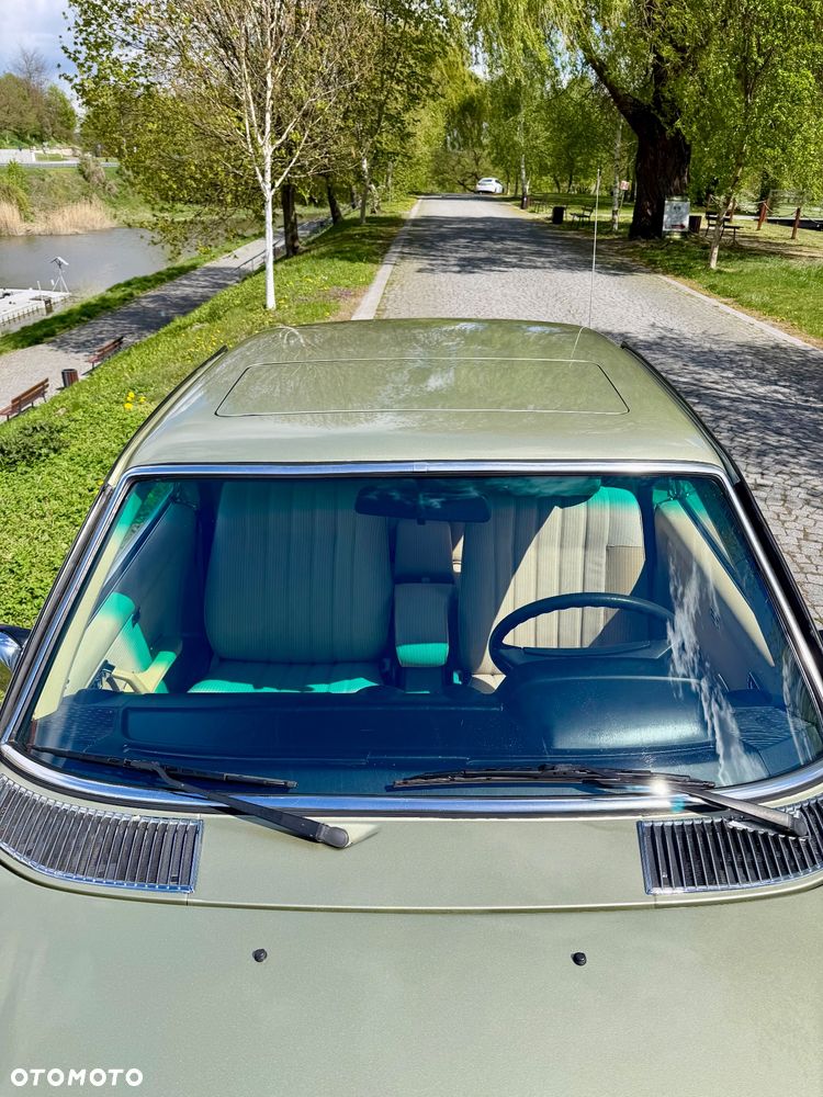 Mercedes-Benz W123 - 25