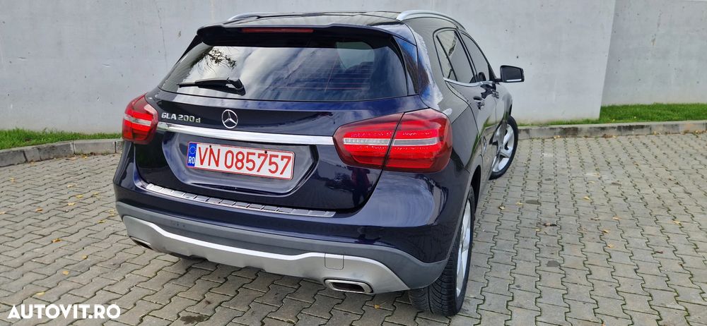 Mercedes-Benz GLA 200 (CDI) d 4Matic 7G-DCT - 10