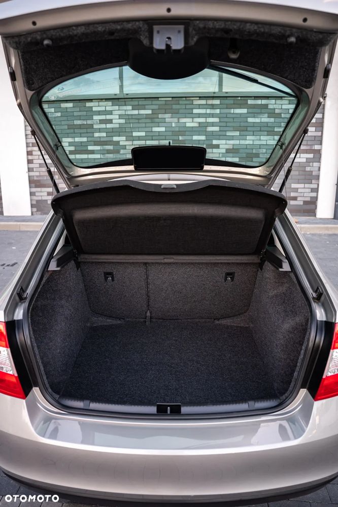Skoda RAPID 1.2 TSI Active - 16
