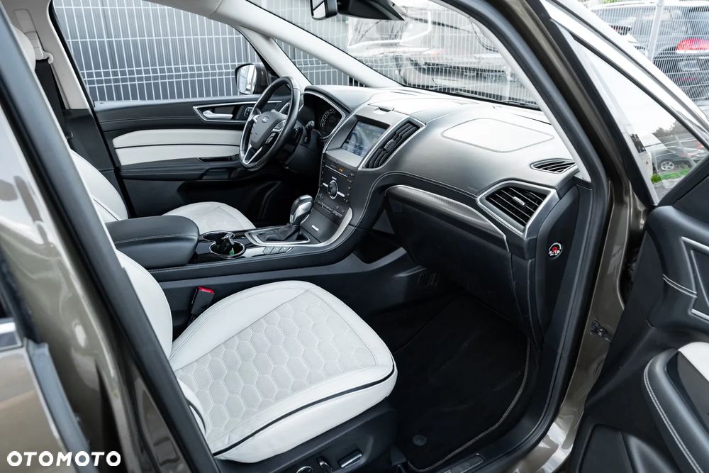 Ford S-Max 2.0 TDCi 4WD Vignale PowerShift - 24
