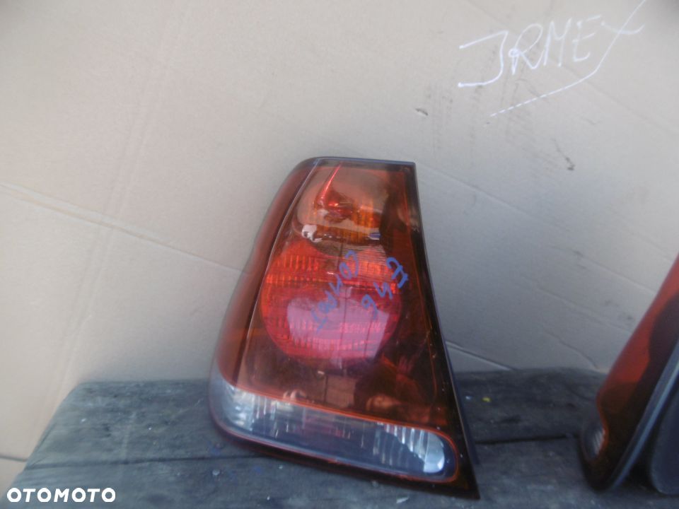 Lampa  prawa  BMW E46 COMPACT - 1