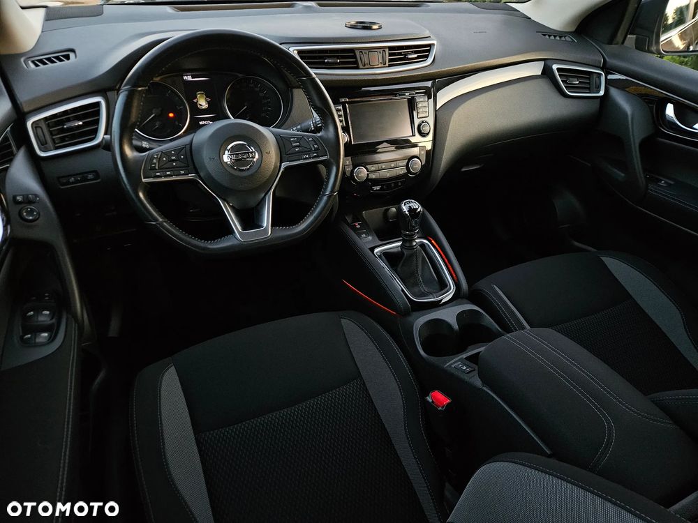 Nissan Qashqai 1.6 dCi Visia S&S - 24