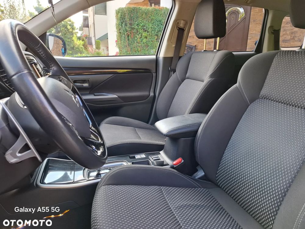 Mitsubishi Outlander 2.0 Intense 2WD CVT - 14