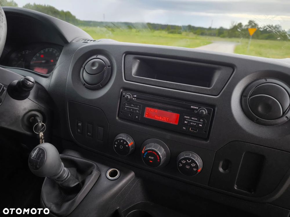 Opel Mowano - 10