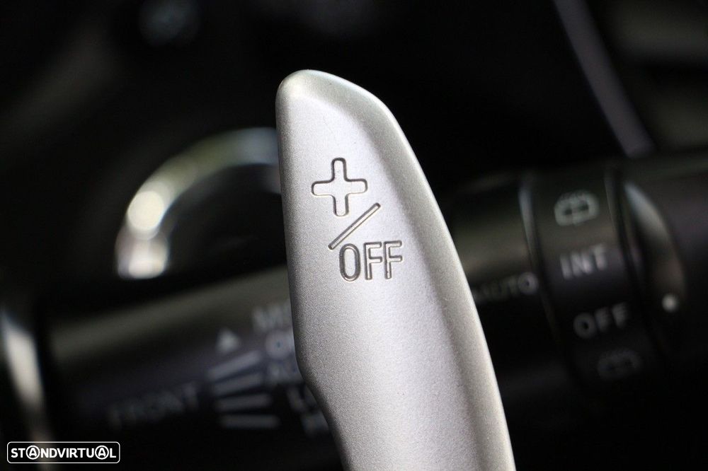Mitsubishi Outlander 2.0 MIVEC Instyle Navi+ - 30