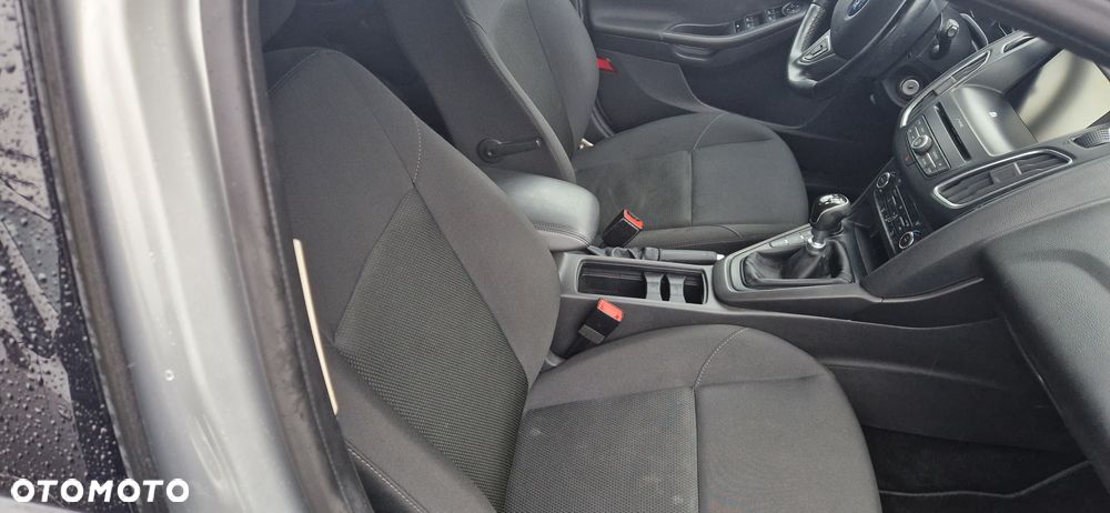 Ford Focus 1.5 TDCi DPF Start-Stopp-System Titanium - 14