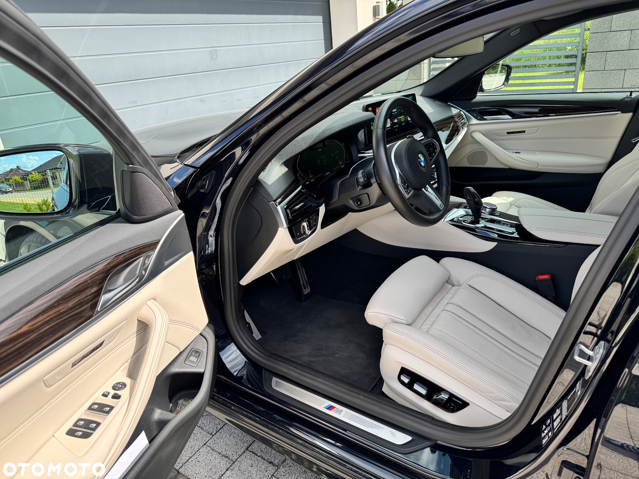 BMW Seria 5 520d xDrive Touring M Sport Edition - 8