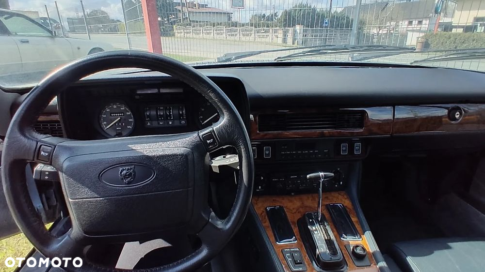 Jaguar XJ XJ12 5.3i - 5