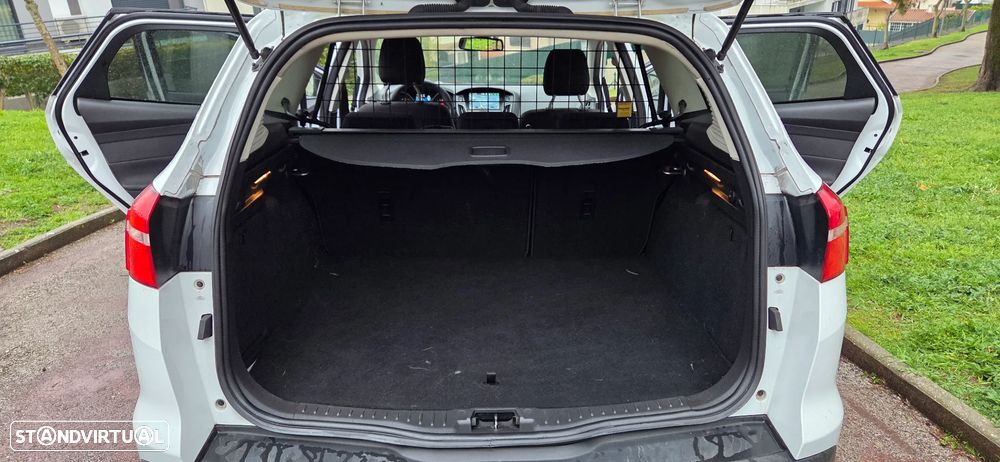 Ford Focus SW 1.5 TDCi Titanium ECOnetic - 27