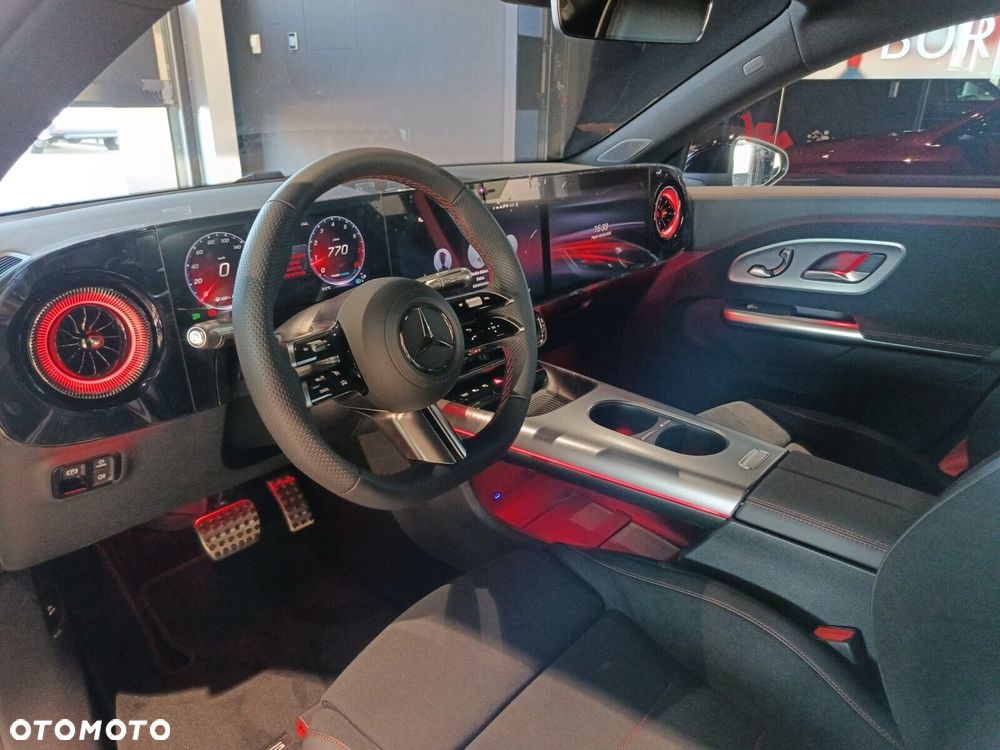 Mercedes-Benz CLA - 15