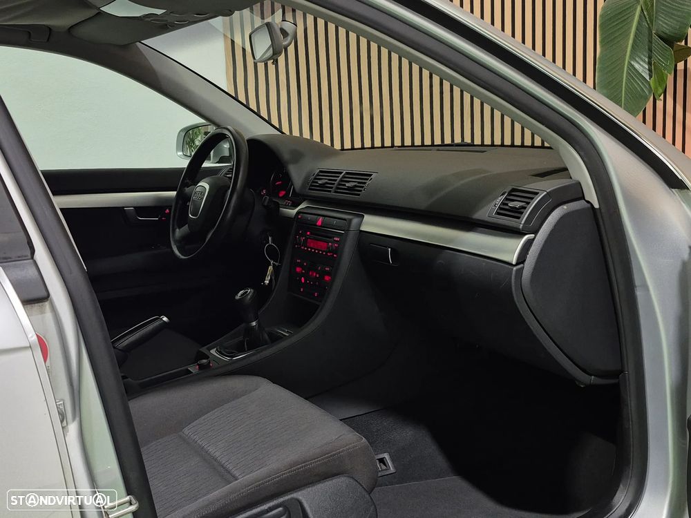 Audi A4 Avant 1.6 Exclusive - 17