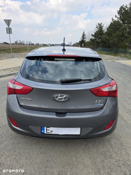 Hyundai i30 blue 1.6 CRDi YES Gold - 13