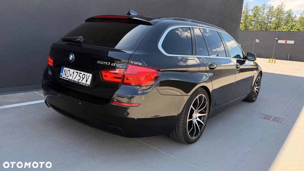 BMW Seria 5 520d Luxury Line - 4
