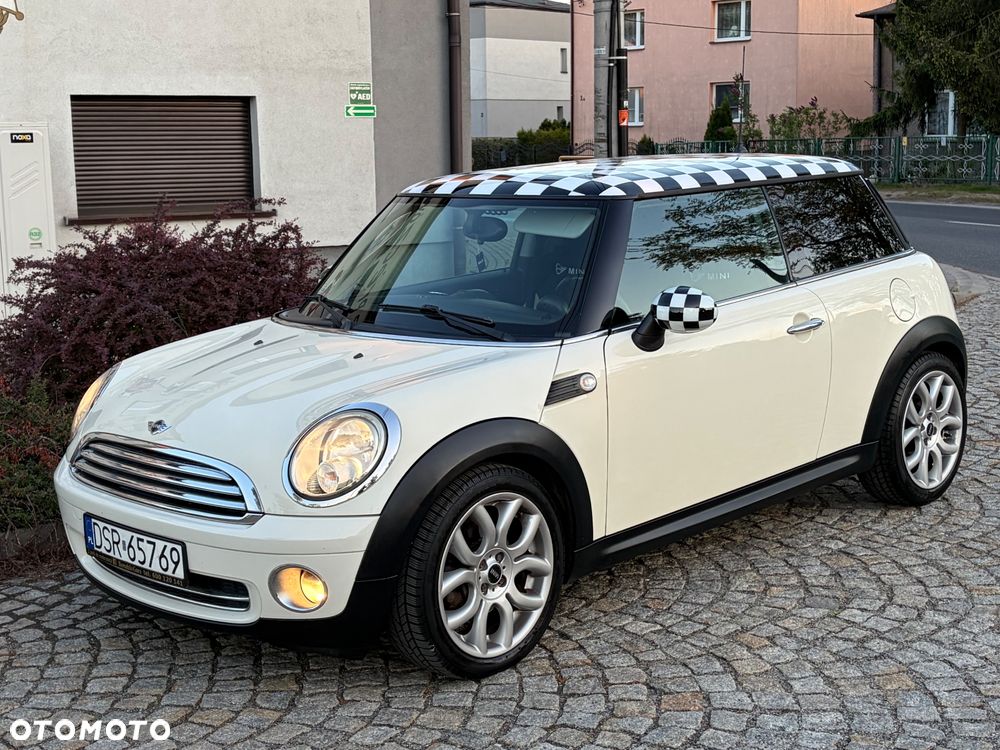 MINI Cooper 50 Mayfair - 24