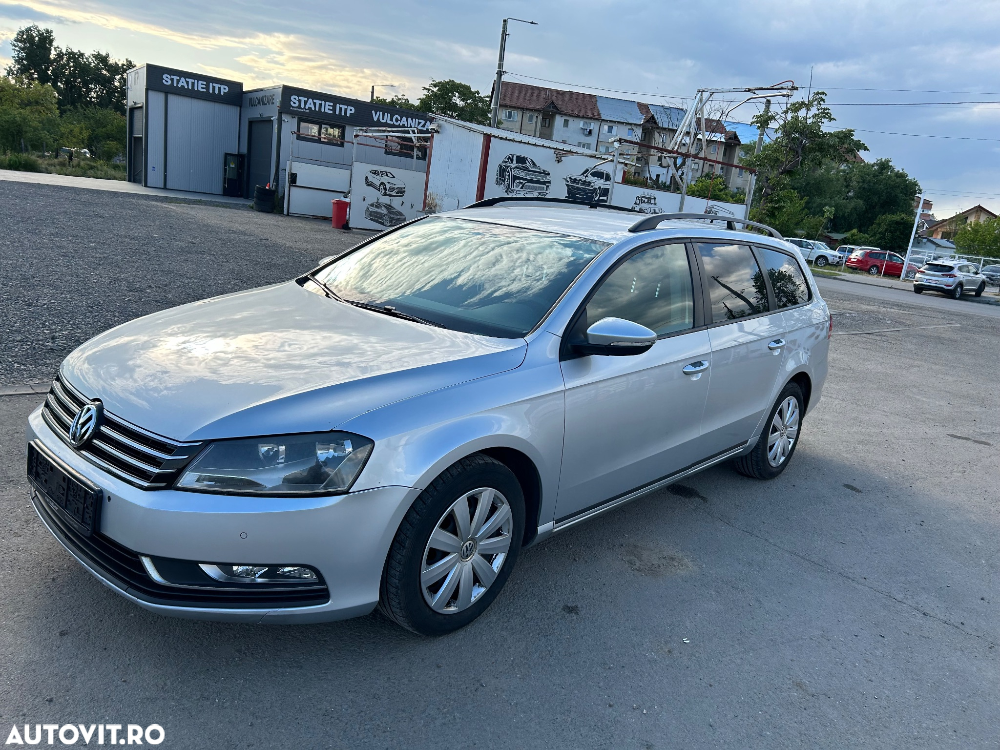 Volkswagen Passat Variant 2.0 TDI BlueMotion Technology DSG Comfortline - 3