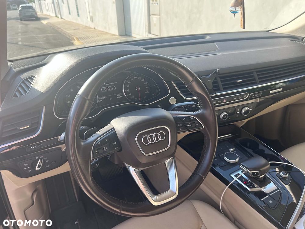 Audi Q7 - 7