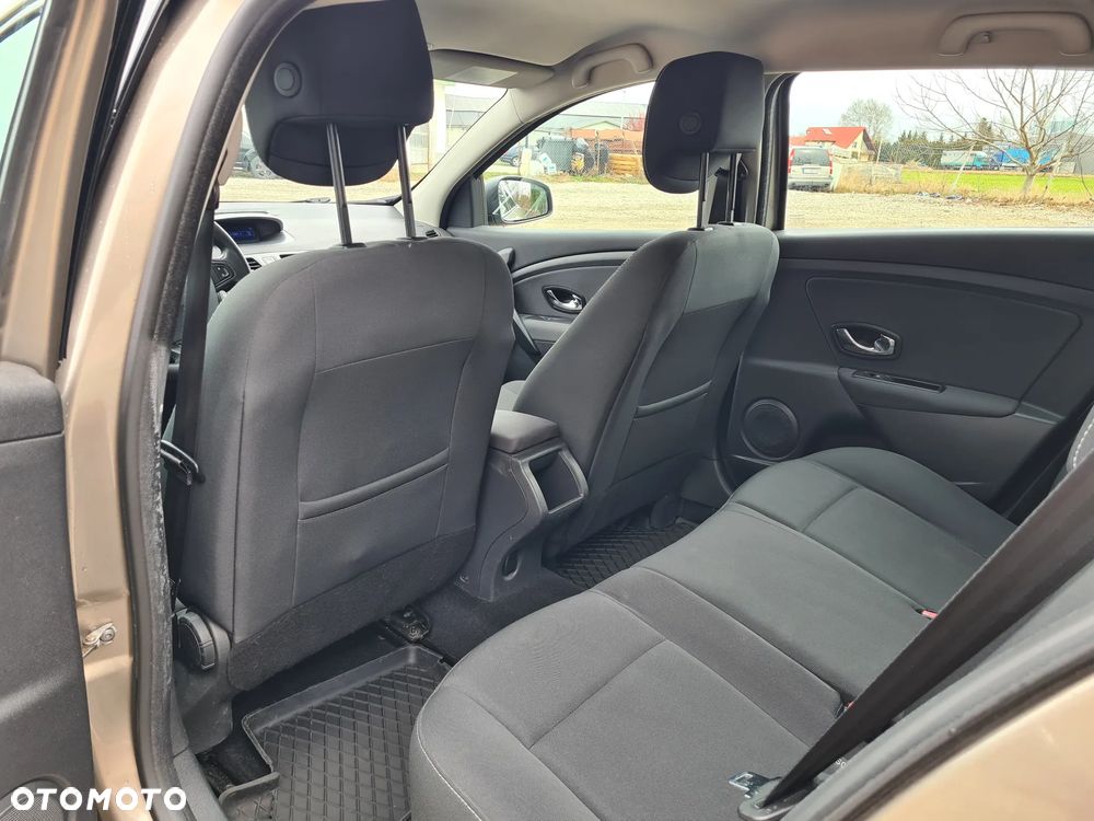 Renault Megane - 30