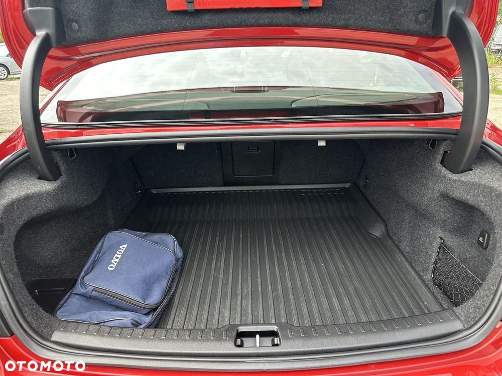 Volvo S60 B4 B R-Design - 37
