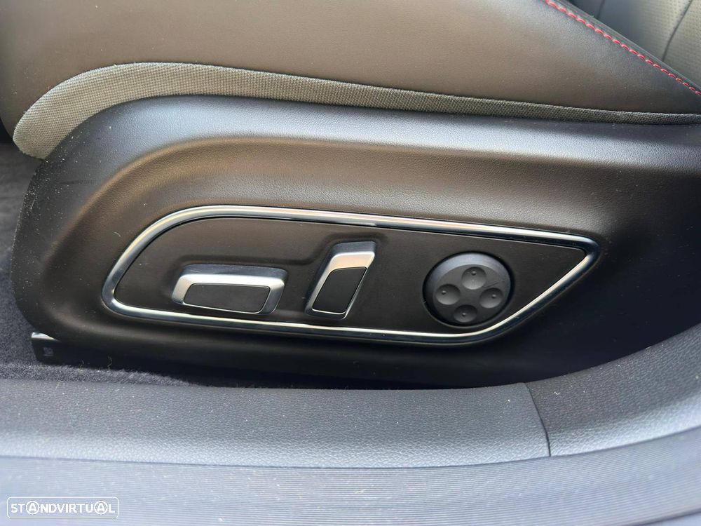 Xpeng P7i 86.2 kWh Long Range + Premium Cockpit - 6