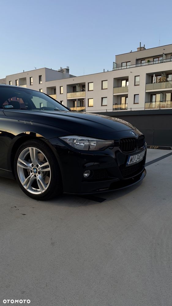 BMW Seria 3 328i - 2