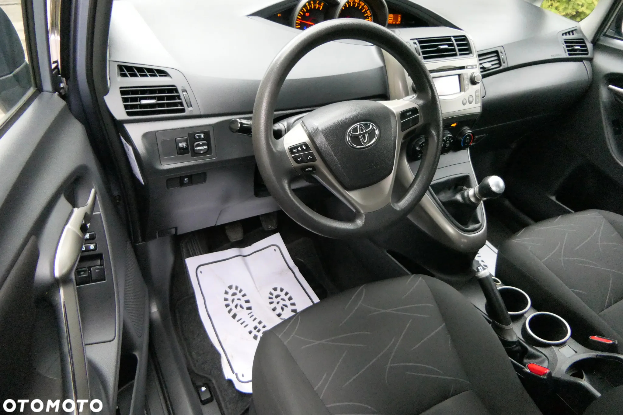 Toyota Verso 1.6 Sol - 16